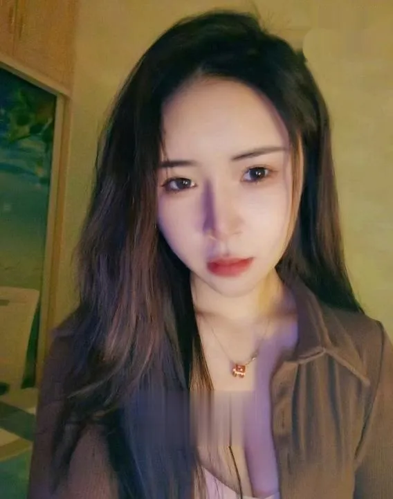 服务不错的大奶妹子