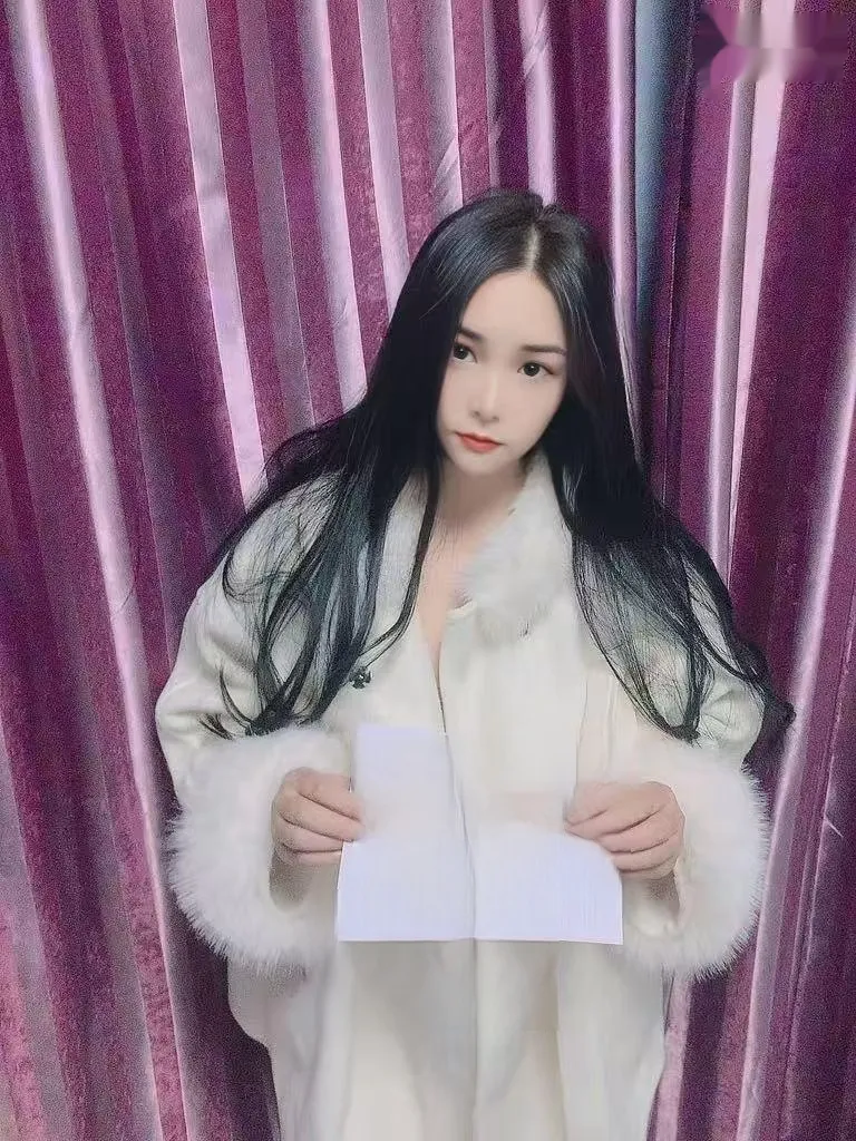 义乌清纯反差秀秀