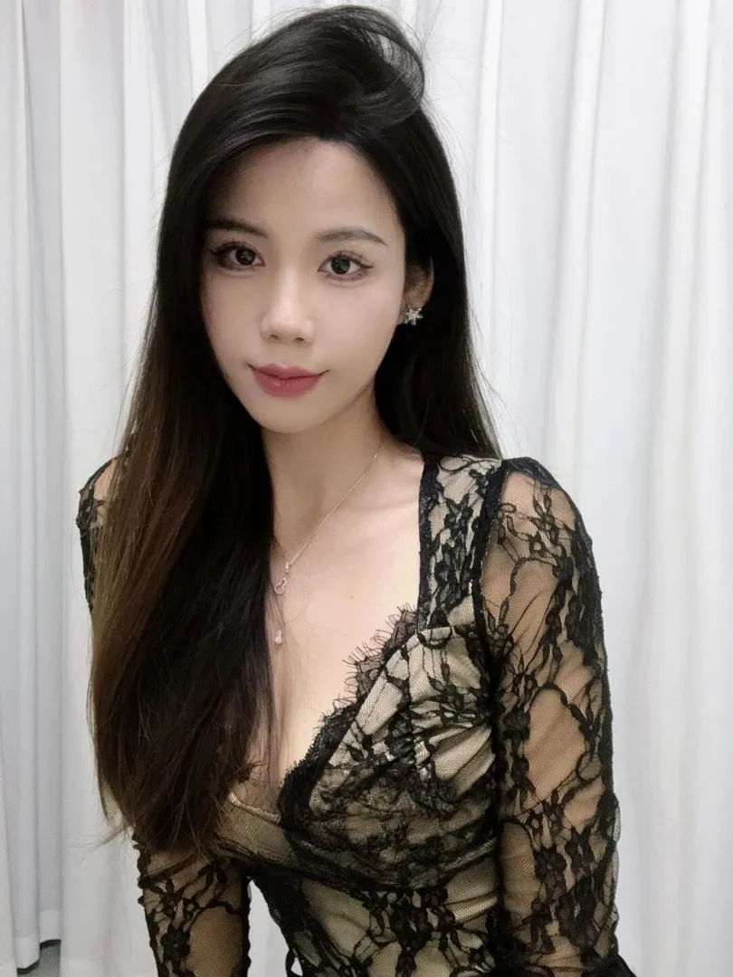 纯欲兼职长腿小姐姐