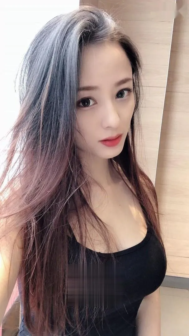 黑丝丰满小姐姐体验