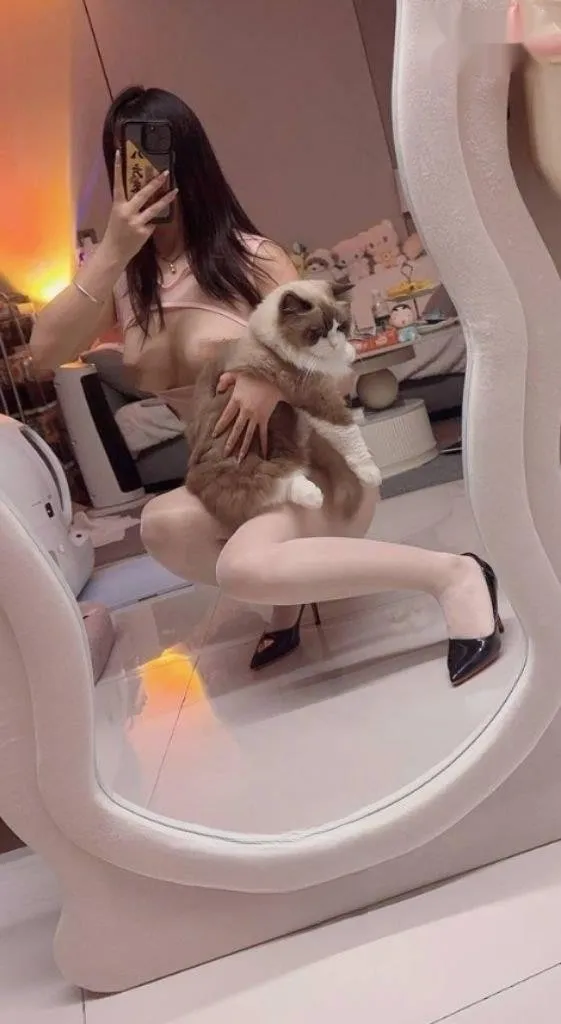 济南肤白粉嫩小妹妹