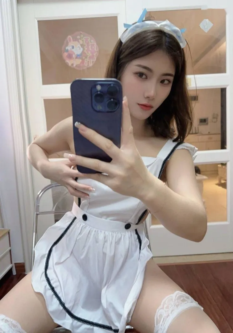 稚嫩白虎鲍鱼小骚货女友感