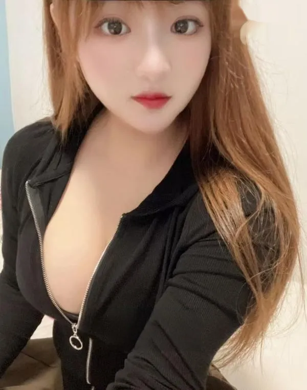 大奶诱惑甜妹