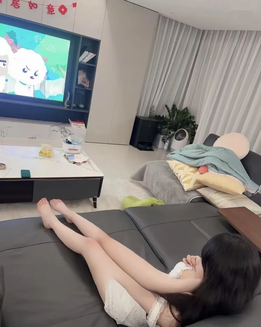 南京新来的奶很大的小姐姐