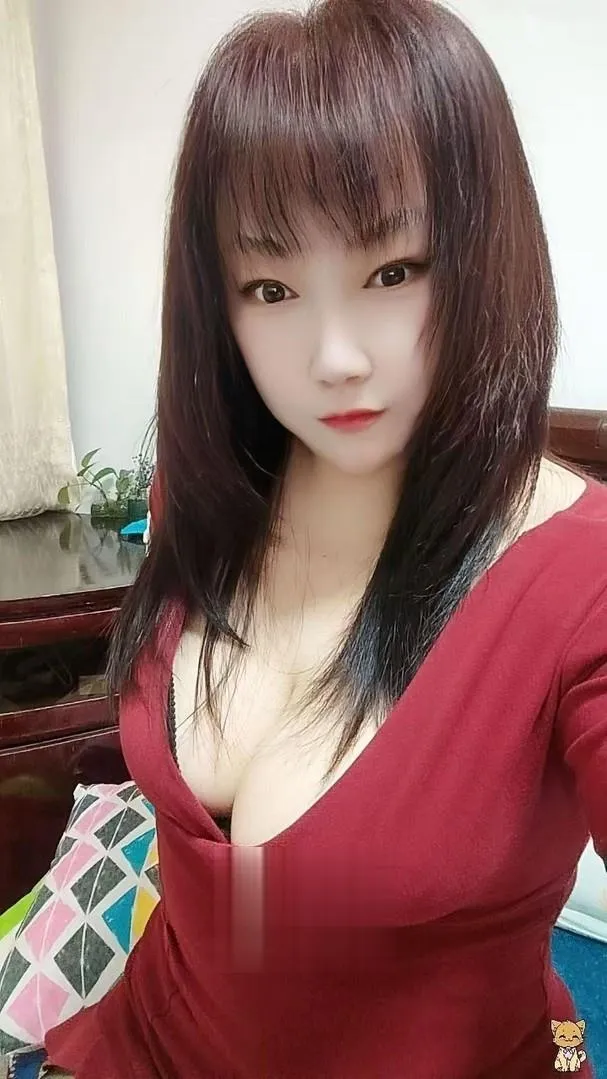 骚妇淫水不断