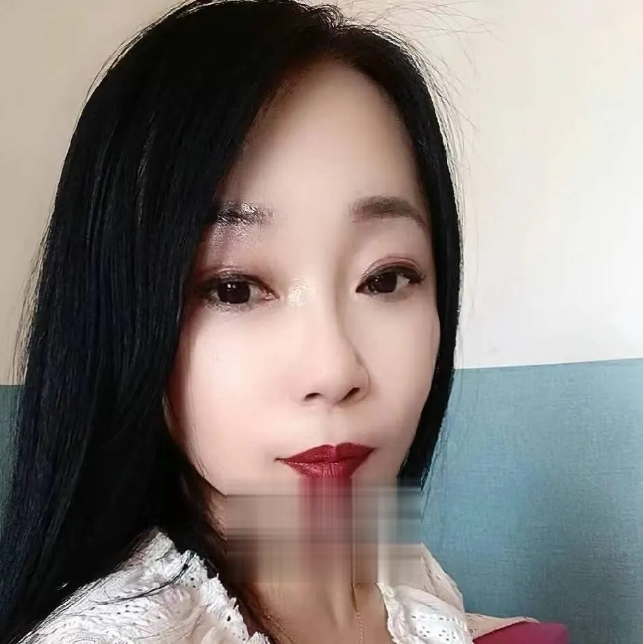漂亮骚女
