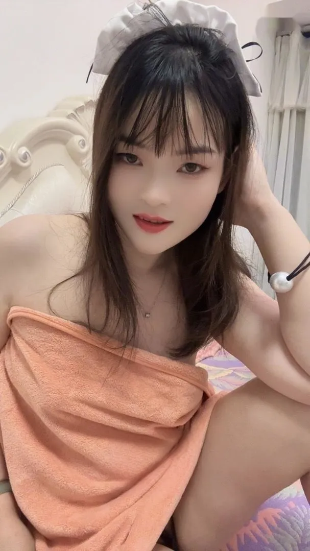 闵行粉嫩颜值骚女小珂