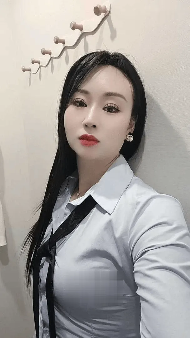 蜀山风骚性感服务型姐姐