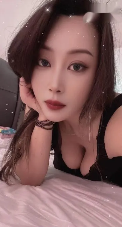 服务系风骚大奶少妇