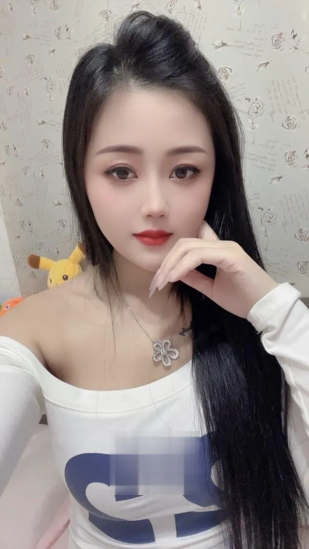奶大多汁性感熟女