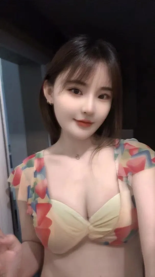白云性感巨乳尤物