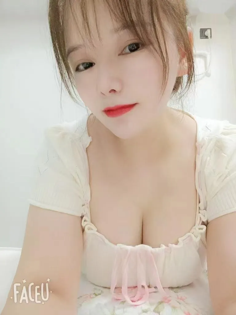 大胸小娟老师