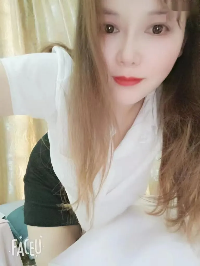 大胸小娟老师