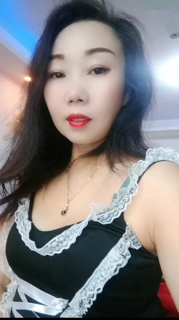 服务好的熟妇丰满大奶翘臀