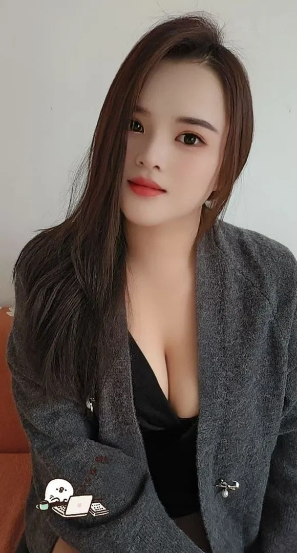尤物制服性感炮友