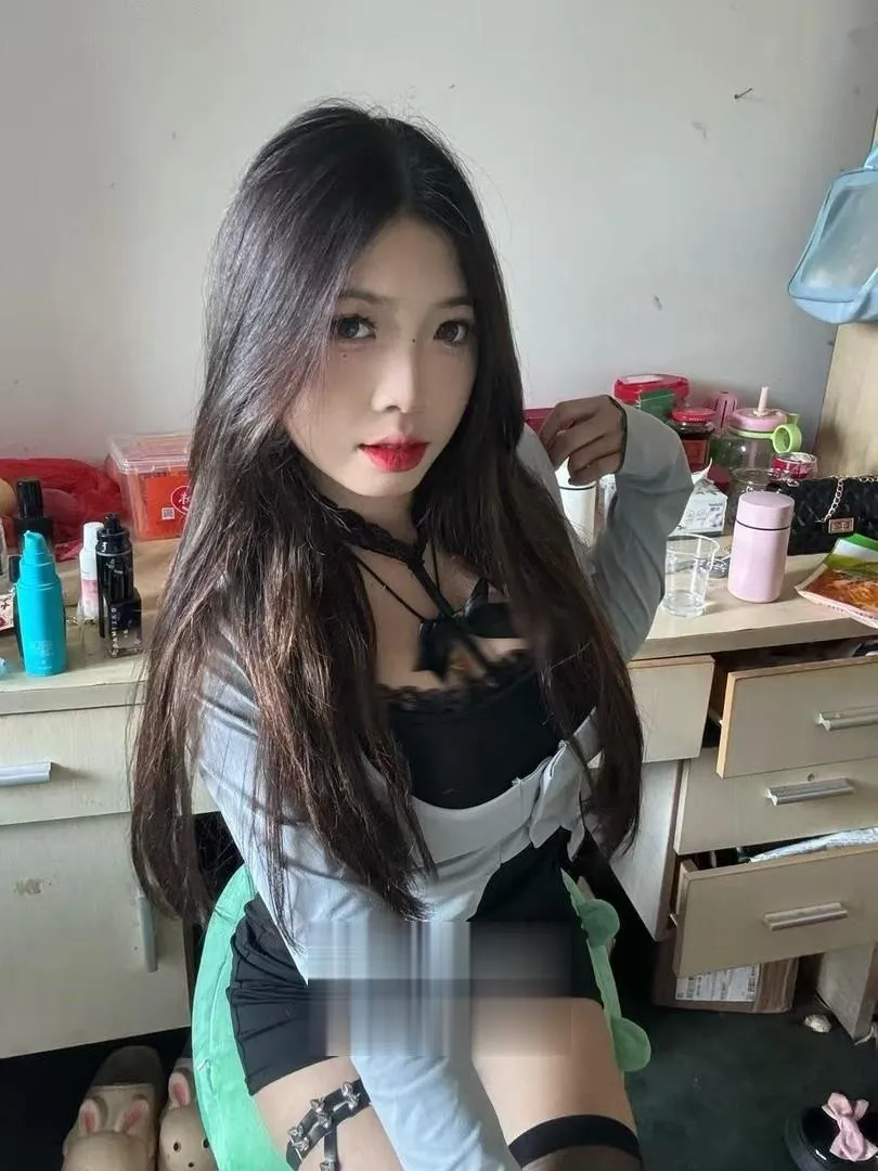 性感s型身材骚妹兼职水多易高潮