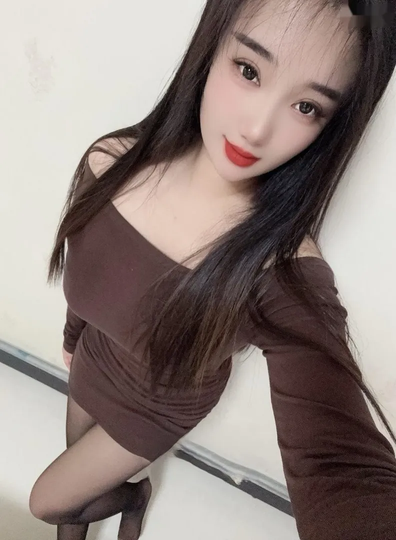 最骚黑丝妹妹