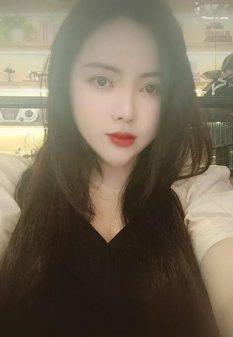 中项d奶少妇