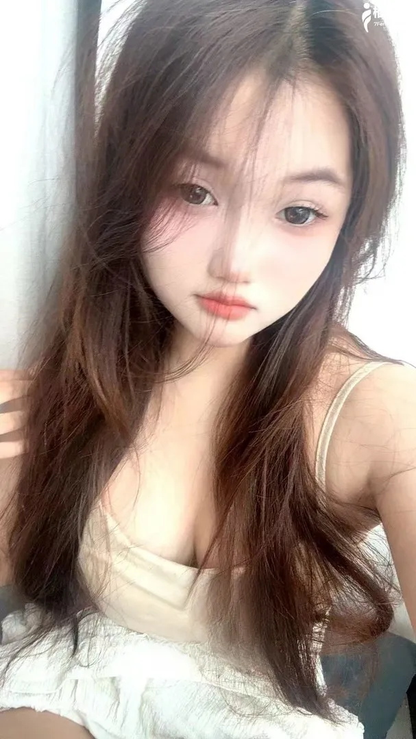兼职的骚妹妹汁水多爱爱好爽 