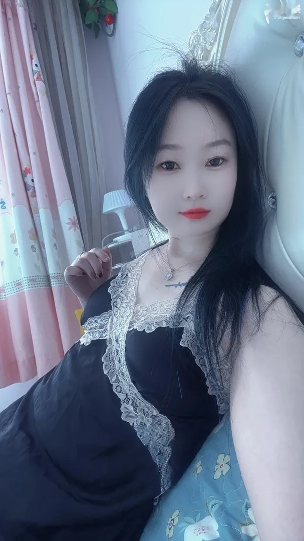 制服诱惑滑润少妇