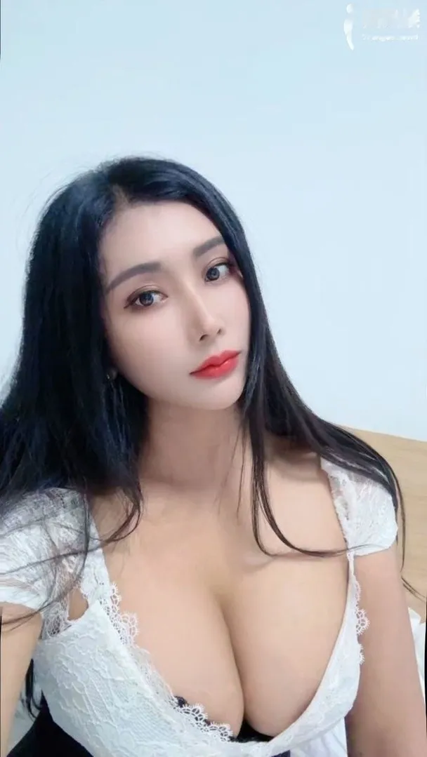 黄埔巨乳肥臀李李