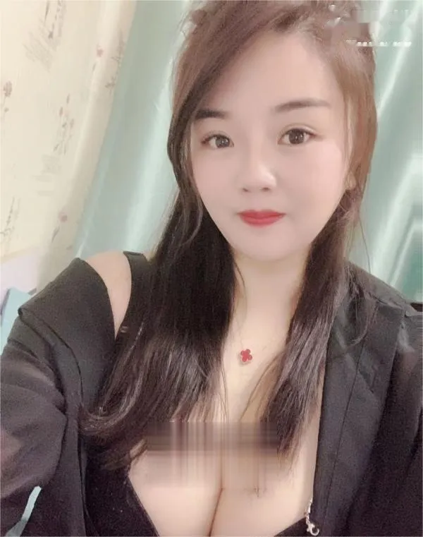 良家反差妹粉嫩花样多多