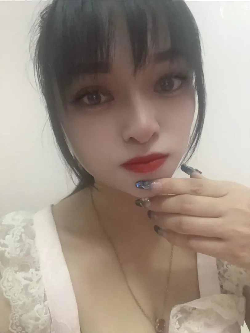 新区性价比小美女