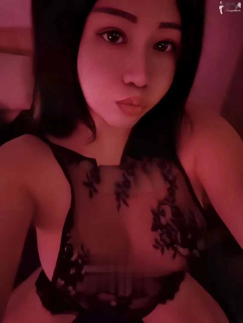 性感黑丝情趣妹子