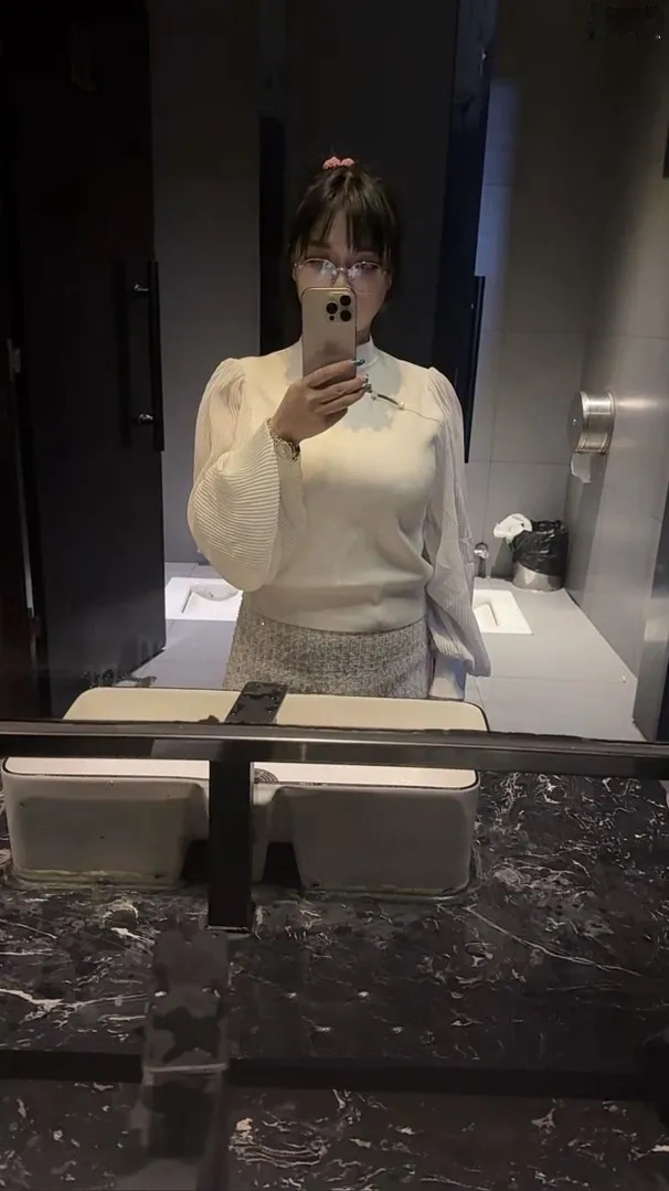 新区性价比小美女