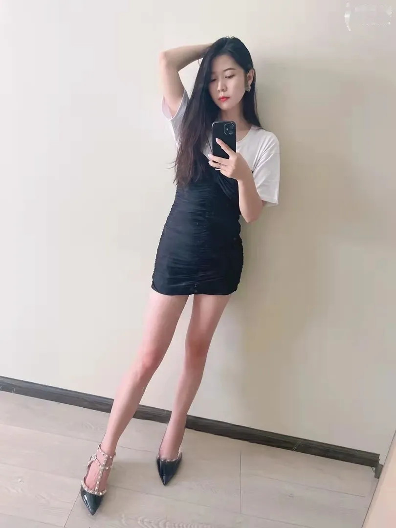兼职骚女粉嫩娇喘动人