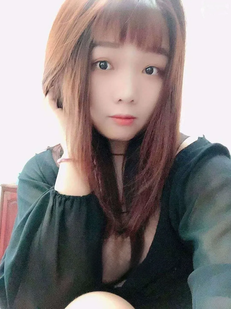 南海清纯多汁嫩妹