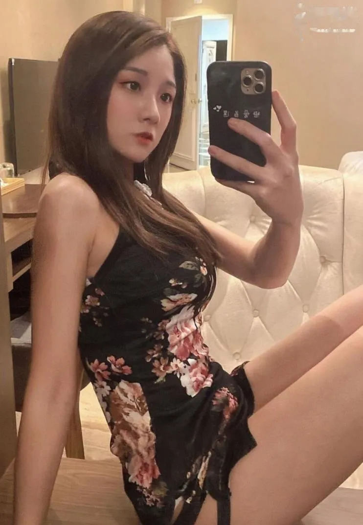 上海小妹前凸后翘紧致多水
