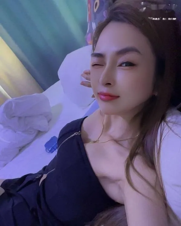 武侯性感美女