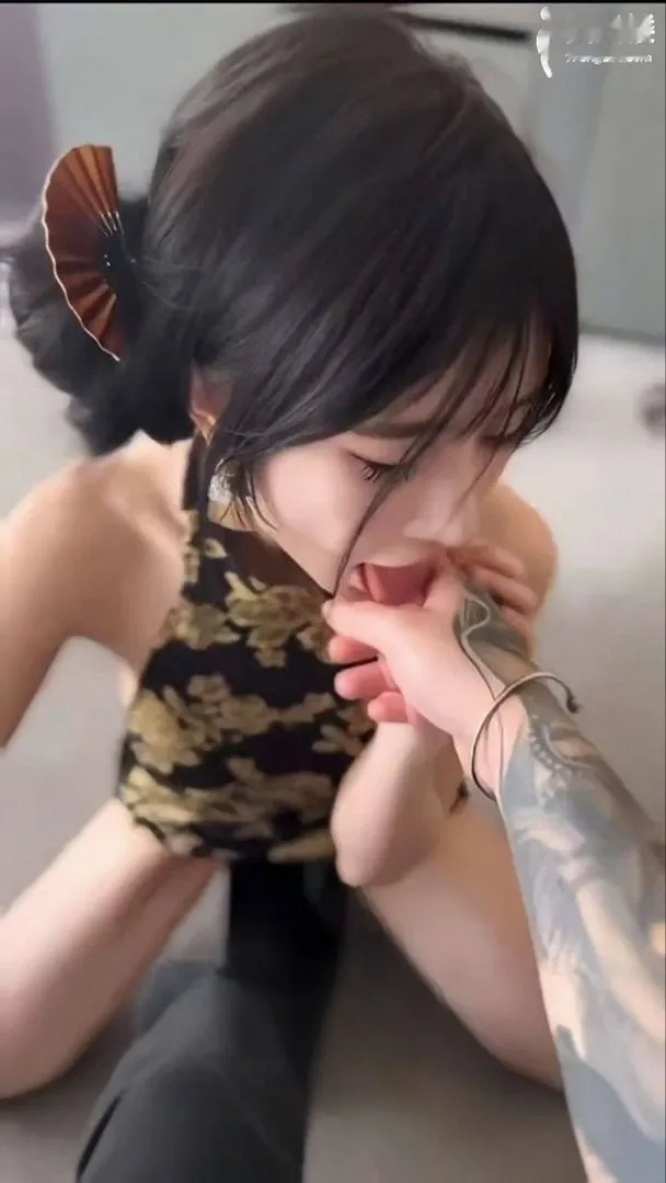 刚到的嫩妹