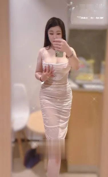 风骚巨乳小姐姐