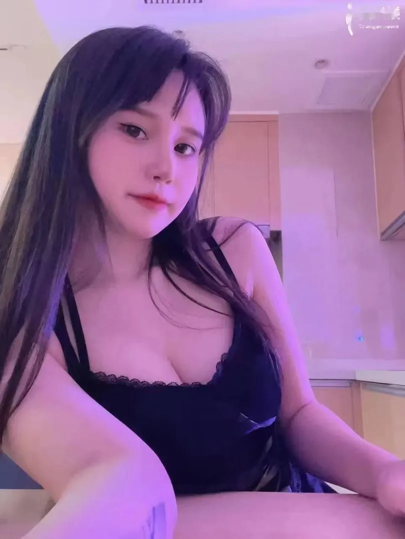 长相清纯甜美小骚逼粉嫩红红