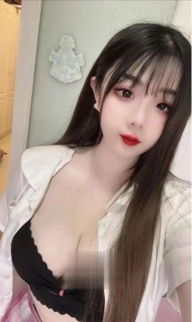 粉嫩逼紧水多雯雯妹