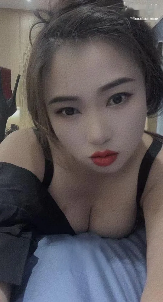 水蜜桃学姐