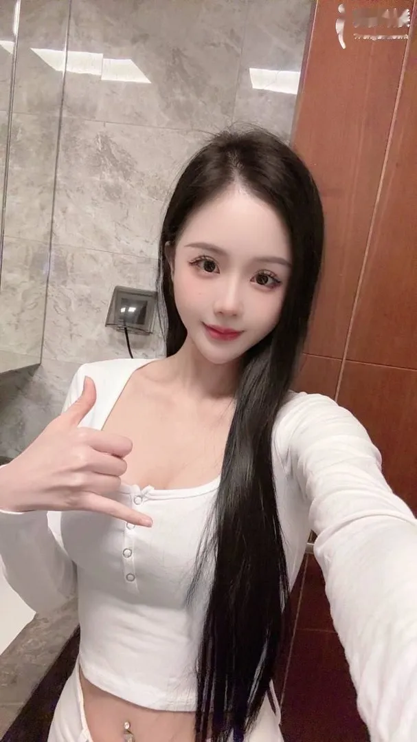 深喉白虎萝莉御姐