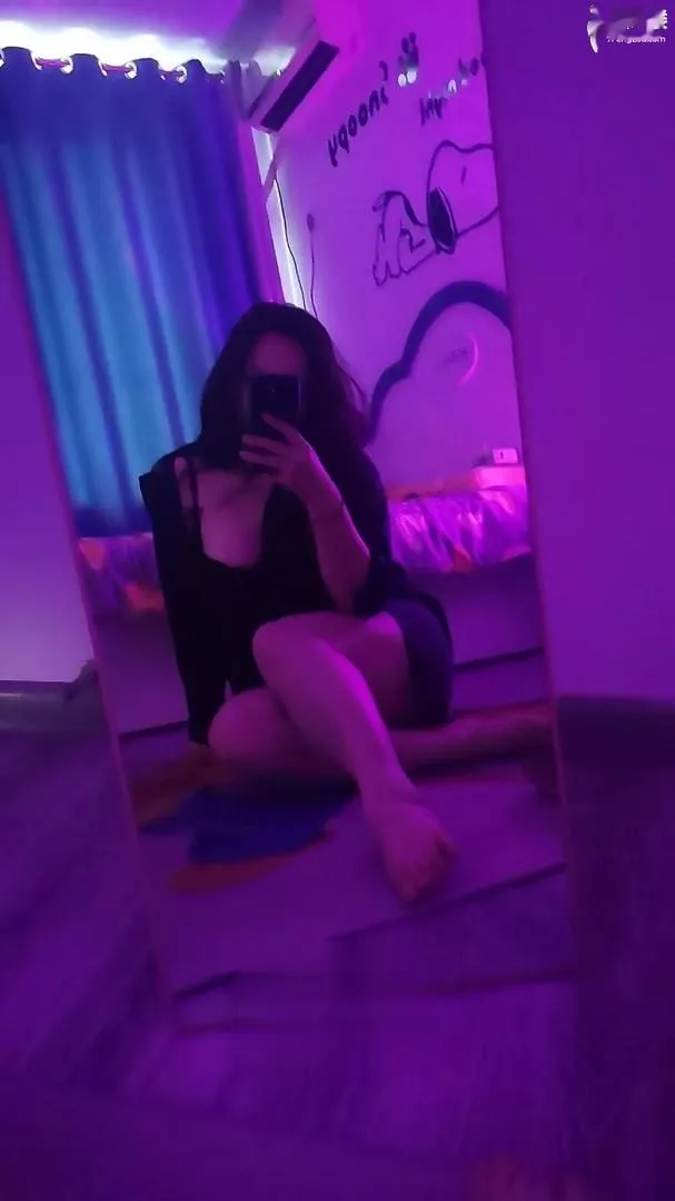 此女很骚很会撩