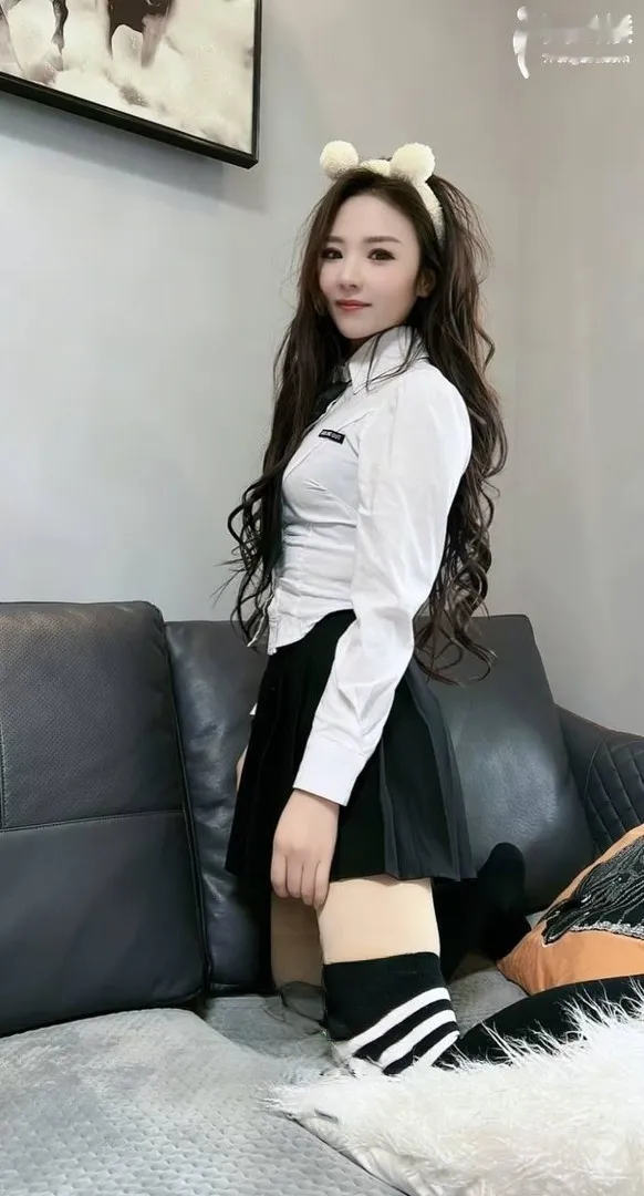 秦都高颜值御姐