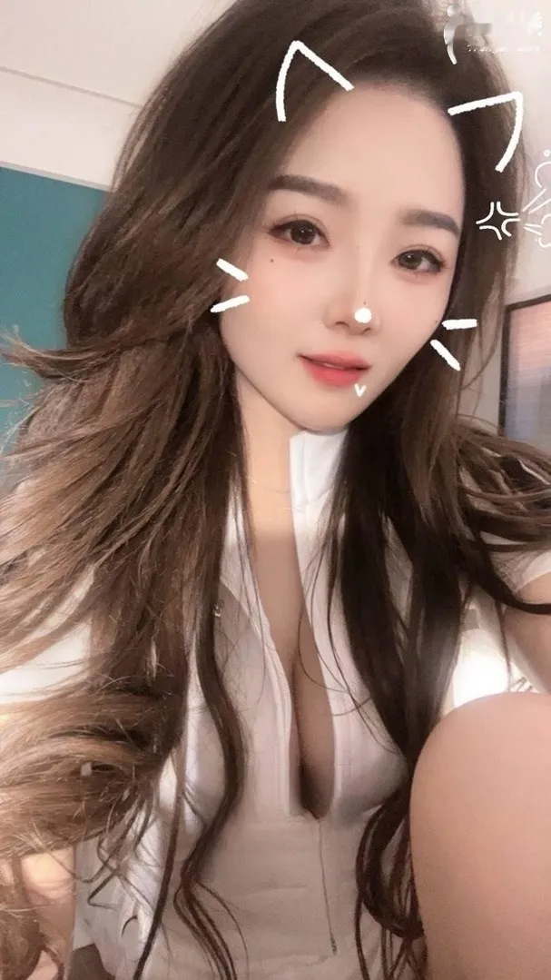 秦都高颜值御姐