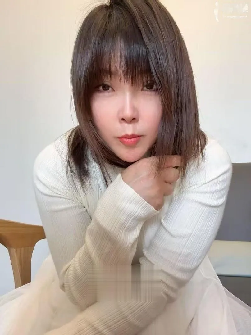 风骚抓龙筋少妇