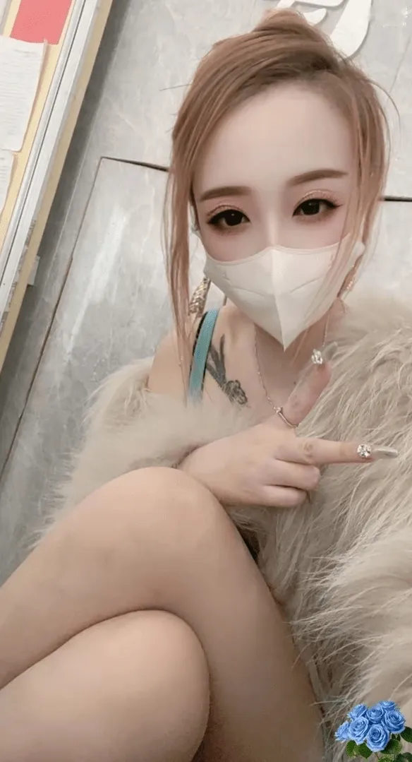 大胸御姐