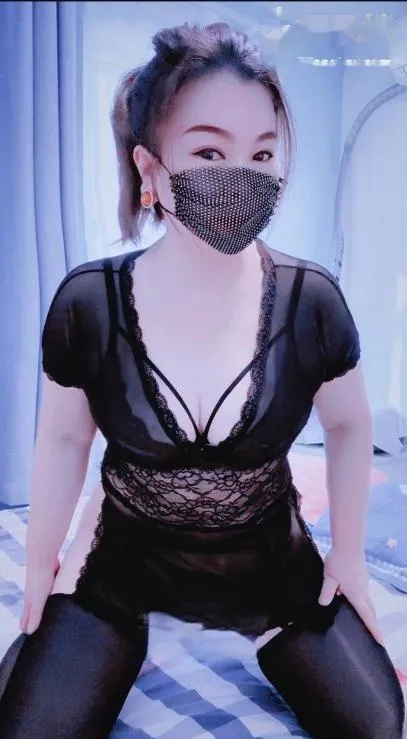 兰山翘臀少妇珊珊