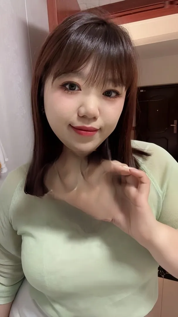 杭州下沙粘人精大梨