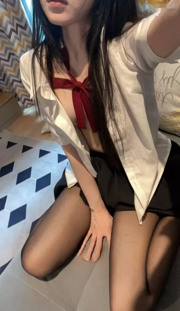 闷骚极品身材妹妹