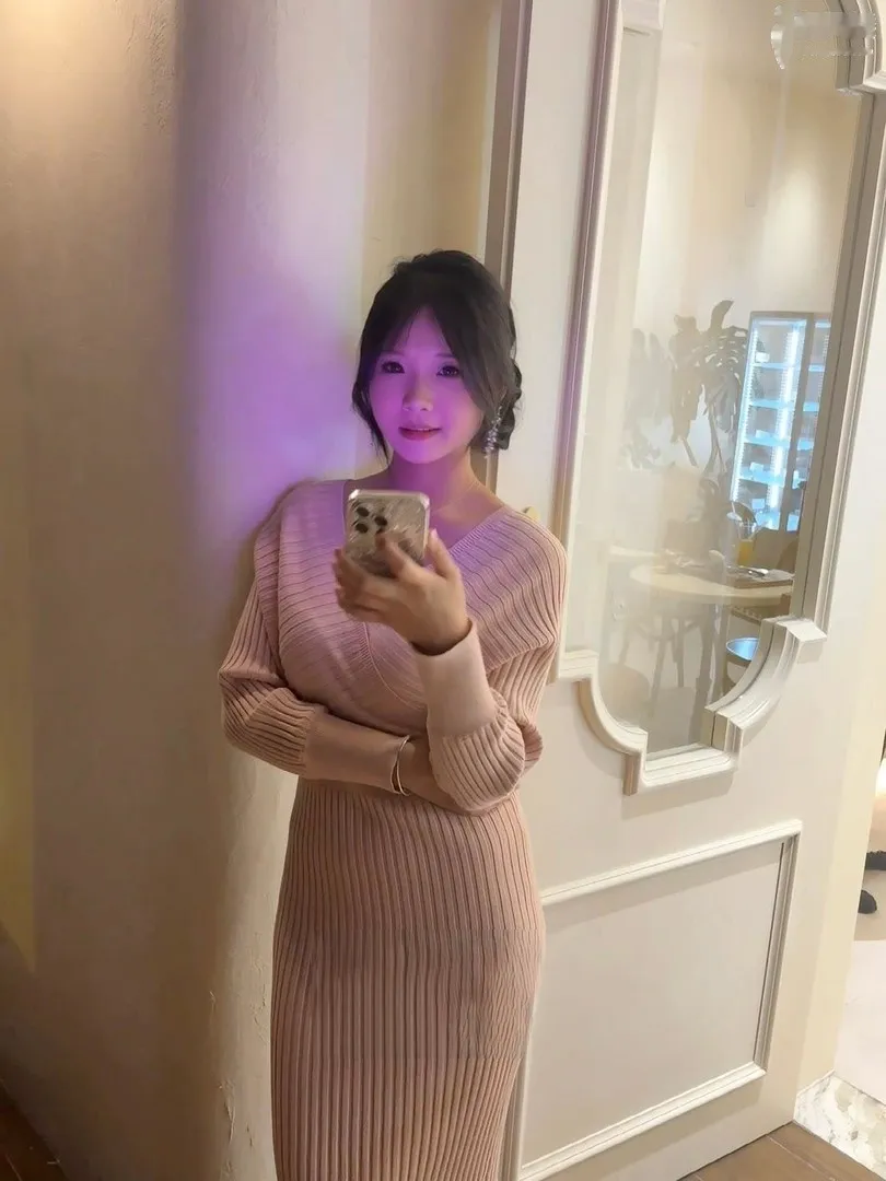兼职嫩妹懂配合