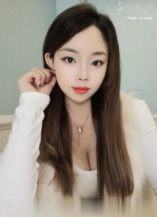 性感型大波霸少妇