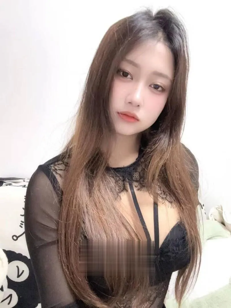 丰满肉感肥穴淫媚诱人小姐姐